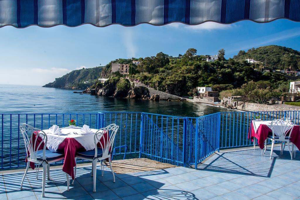 Hotel Rocce Azzurre Lipari  Buitenkant foto